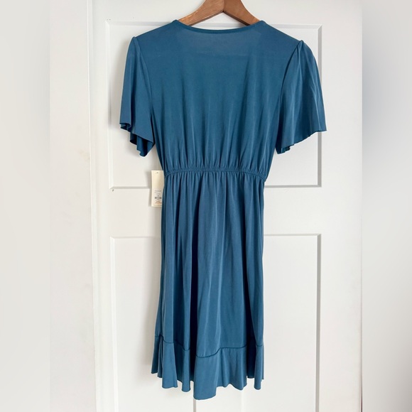 Alya Dress Women’s Blue Crossover Vneck Short Sleeve - Picture 6 of 6